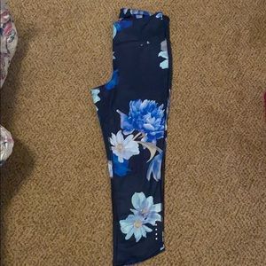 Old Navy Elevate Go Dry Leggings